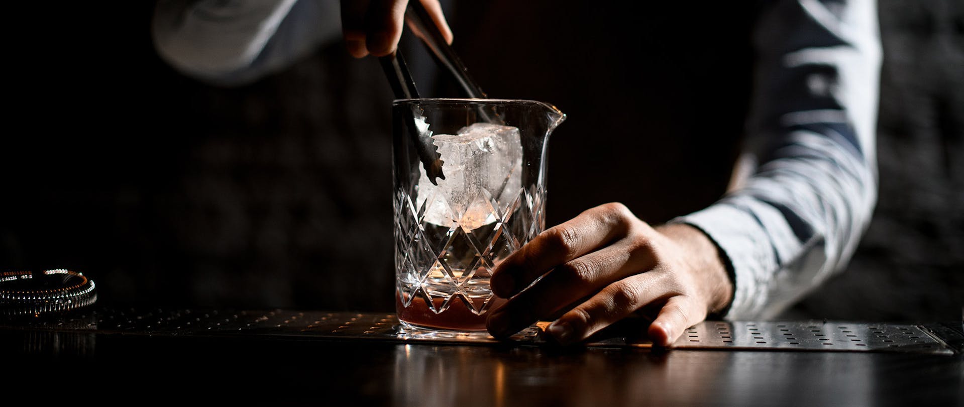 How to Make the Ideal Ice for Cocktails at Home